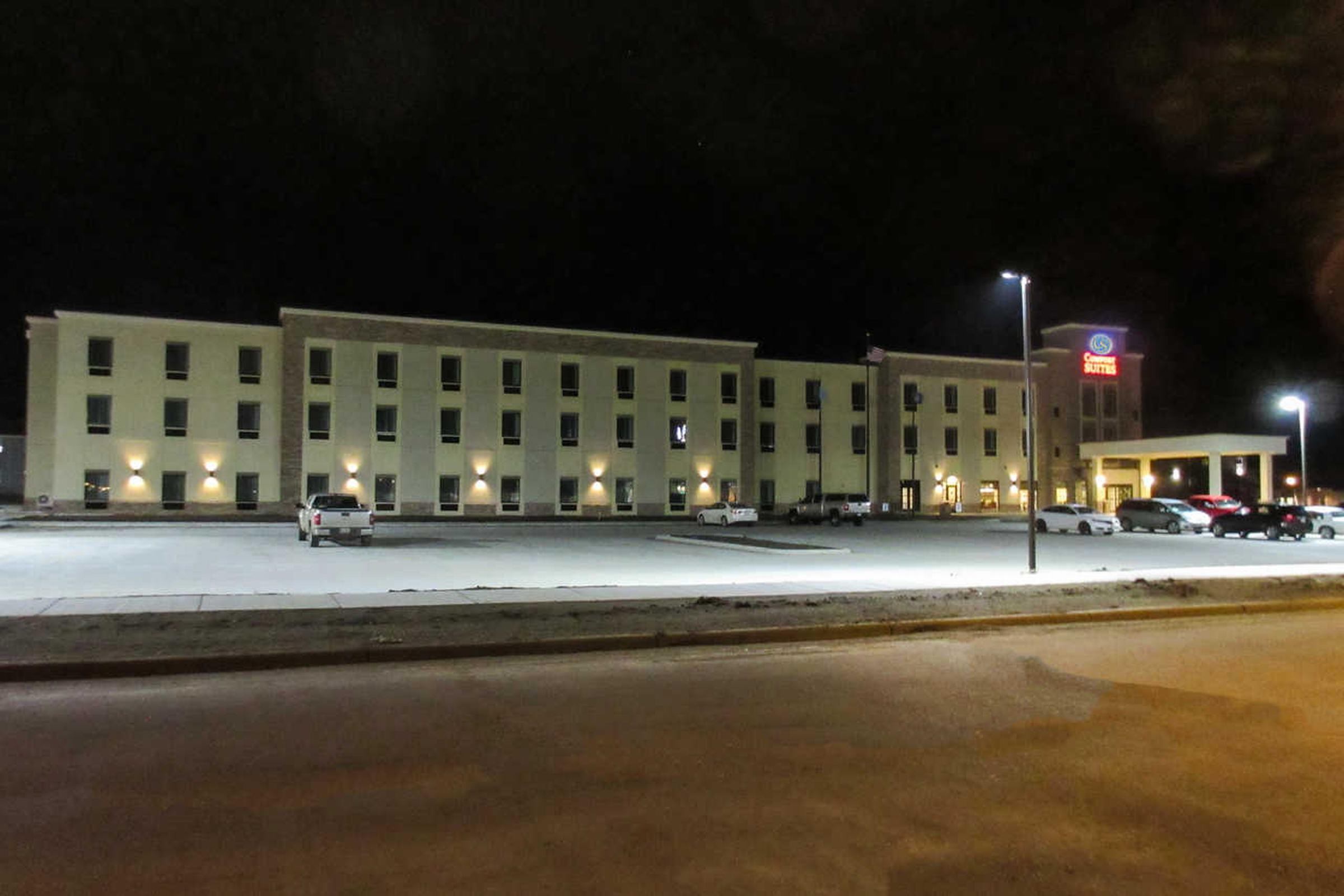 Comfort Suites Brookings Exterior photo